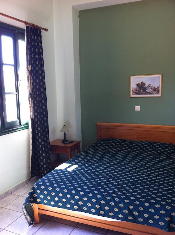 Zannikos Rooms Ermoupoli Zimmer foto